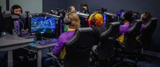 81% dos gamers assistem a campeonatos de esports online